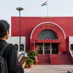 अटेंडेंस में छूट की सीमा से कम अटेंडेंस वाले छात्र रिव्यू पिटीशन के ज़रिए स्पेशल परीक्षा की मांग नहीं कर सकते: बॉम्बे हाई कोर्ट